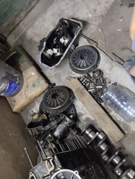 Запчасти по двигателю