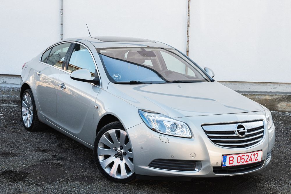 Opel insignia 1.6 -trapa-scaune sport incalzite- xenon- memorii-senzori parcare - jante aliaj r19- anvelope noi
