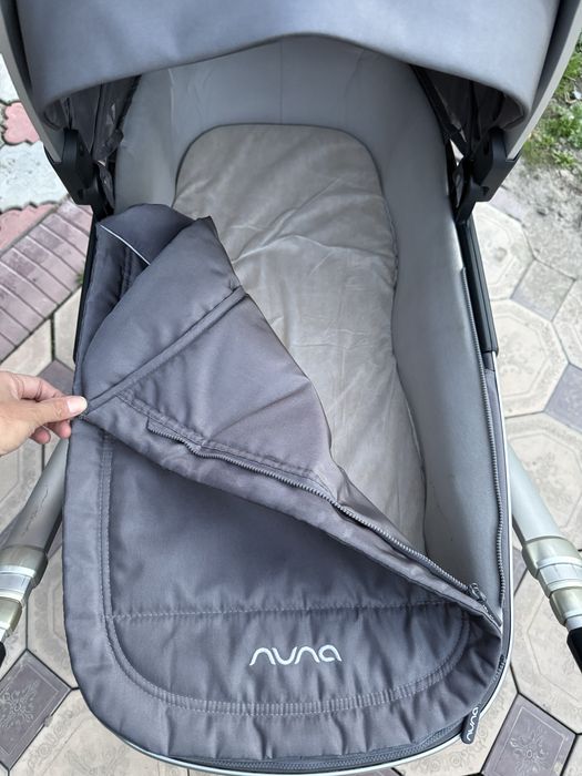 Коляска 2 в 1 Nuna IVVI