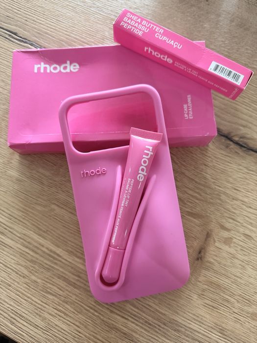 Rhode Lip Case + Peptide Lip Tint за 17pro max