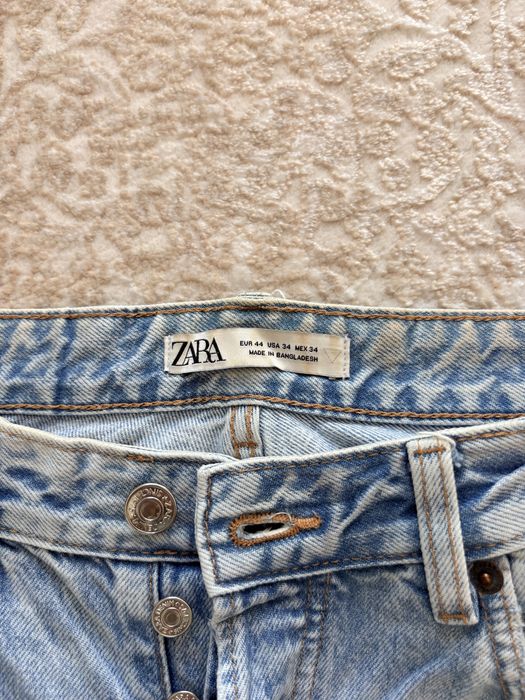 Черни и сини дънки от Zara