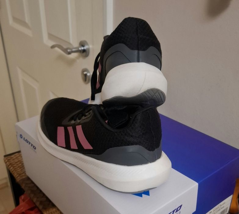 Adidas МАРАТОНКИ 36 И 2/3