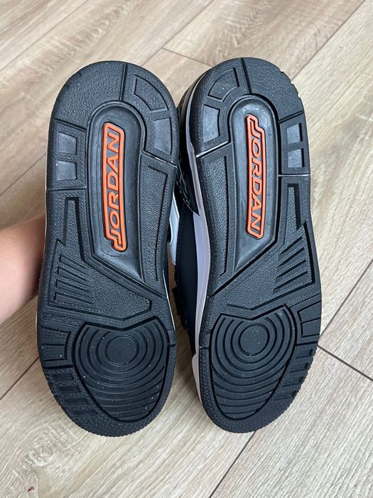 Ноаые кроссовки Nike air jordan