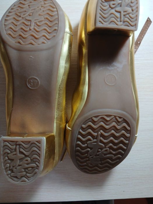 Продаю туфли детские  на девочку