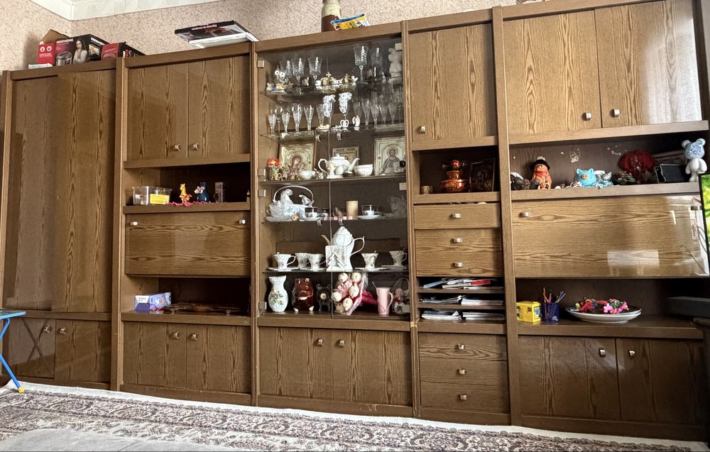 Продам стенку в хорошем состоянии