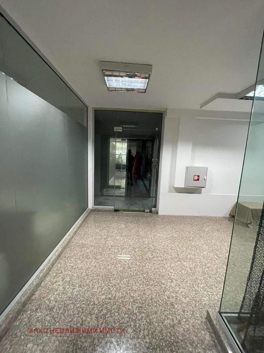Продава се Магазин в София, Лозенец - 90 кв.м за 2689 €/кв.м - Снимка #9