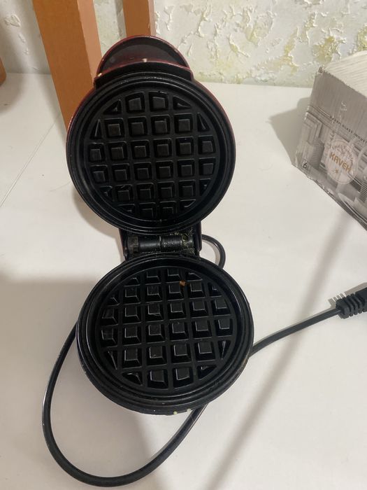 Вафельница маленькая