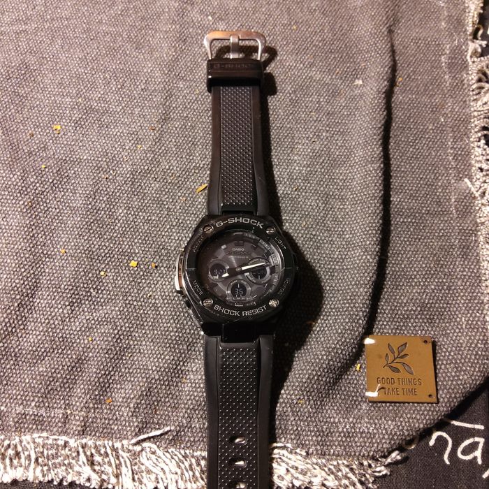Casio g-shock gst-w300g часовник