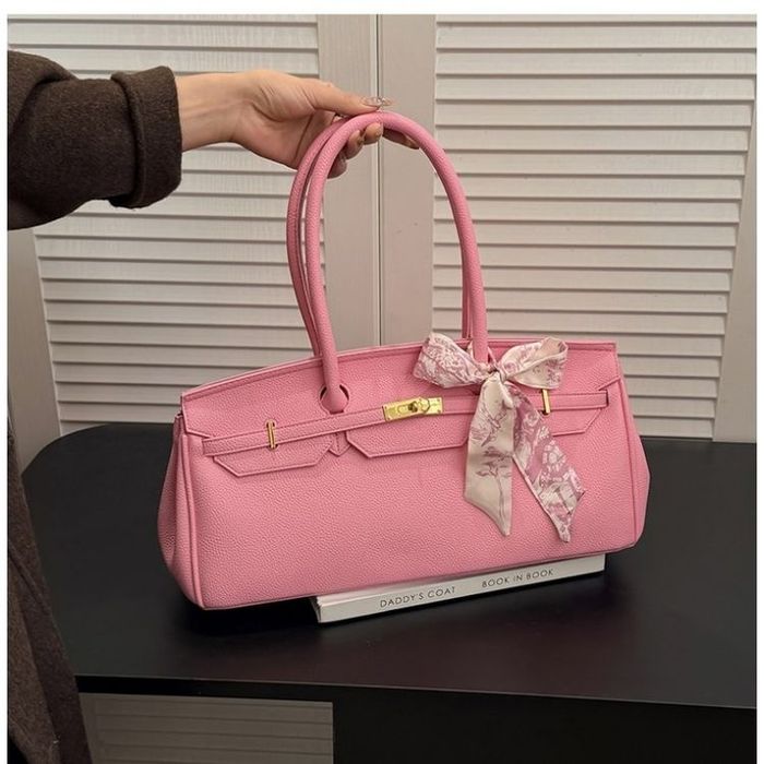 Trenddagi sumka. Shoshiling