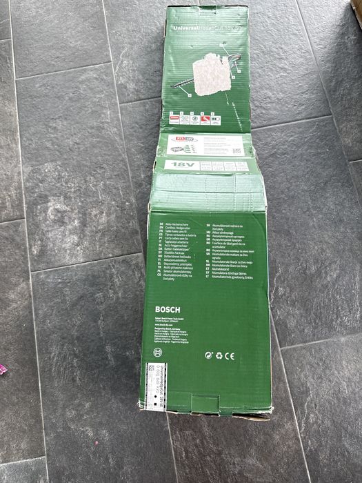 Trimmer de gard viu fara fir UniversalHedgeCut 18-50