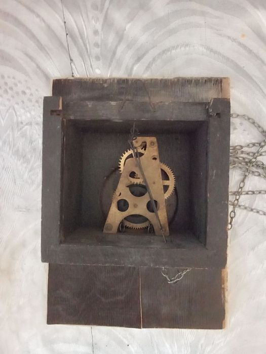 Разные часы и будильники