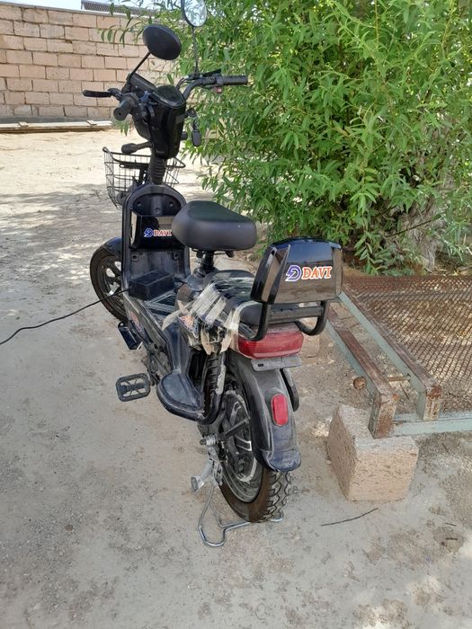 Электроскутер D davi