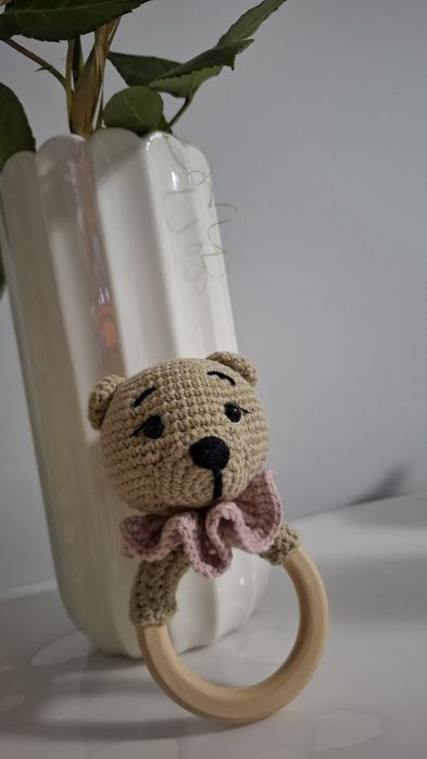 Ръчно плетена дрънкалка