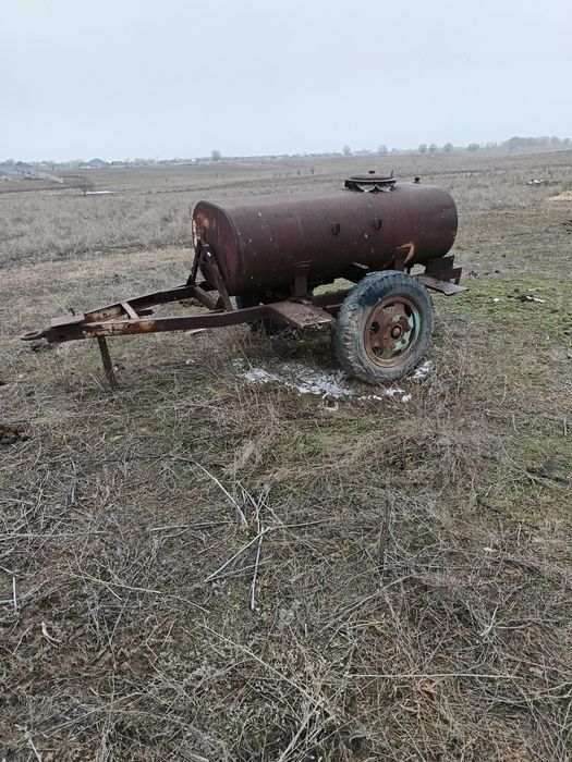 Бочка продам на колёсах