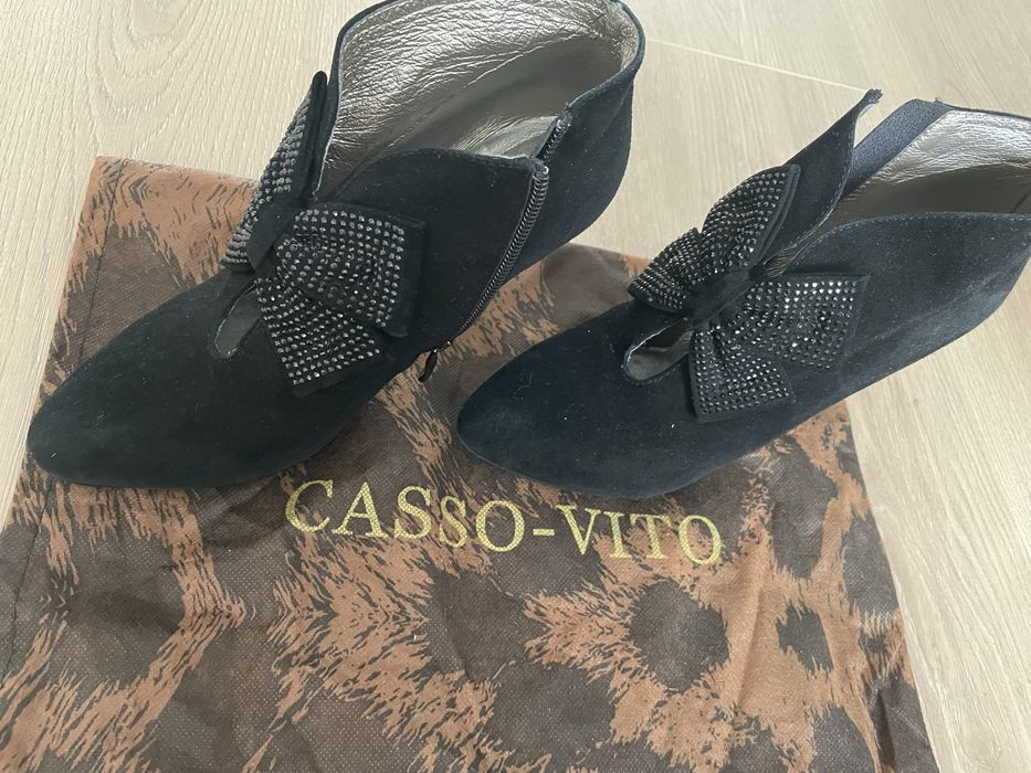 Продам туфли замшевые