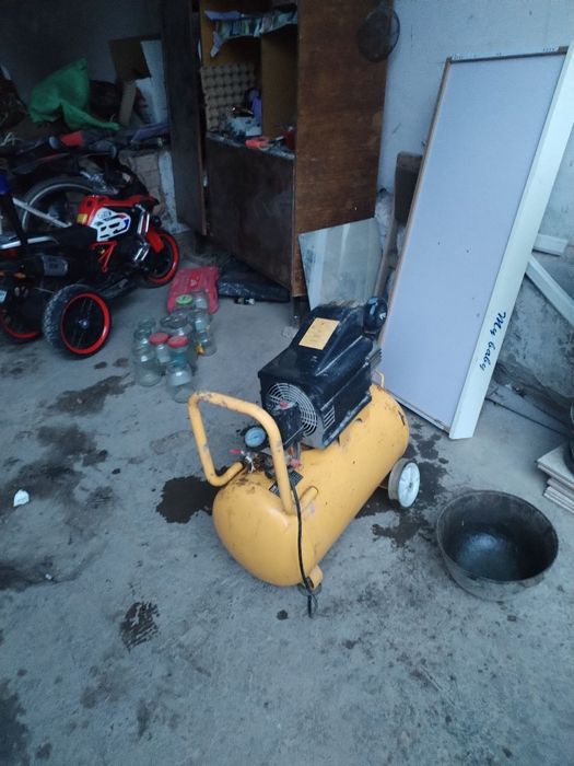 Продаётся компрессор 50 лтров в  рабочем состоянии