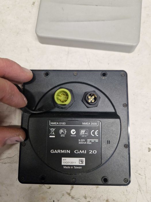 GARMIN GMI 20 display multifunctional