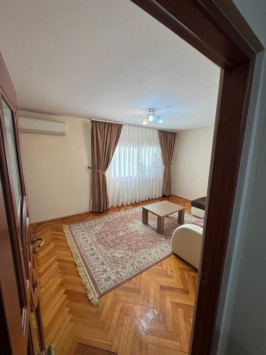 Inchiriez apartament 2 camere decomandat +garaj,  str.Slatinei , zona