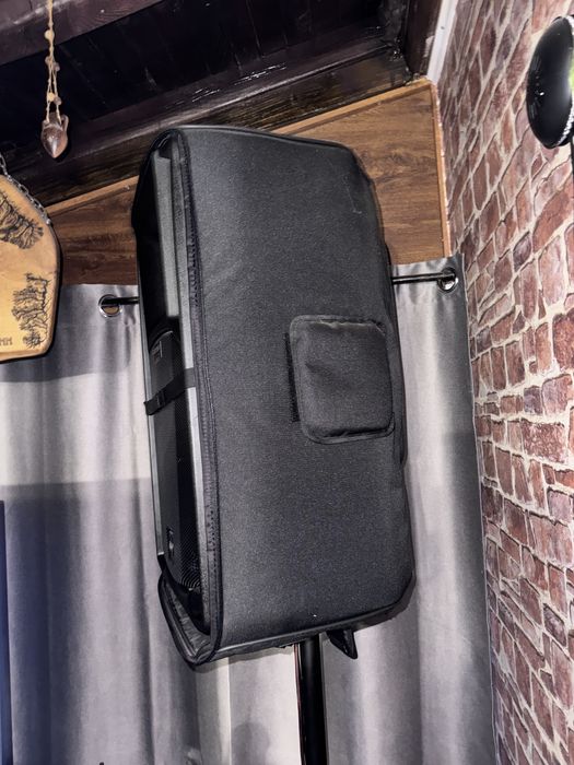 Ативни тонколони RCF 735