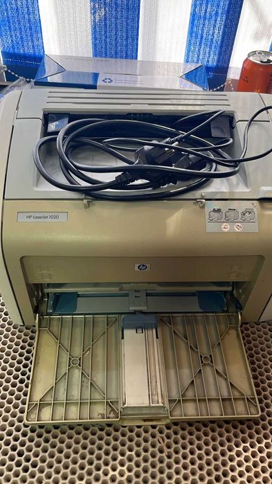 продам лазерный принтер HP
