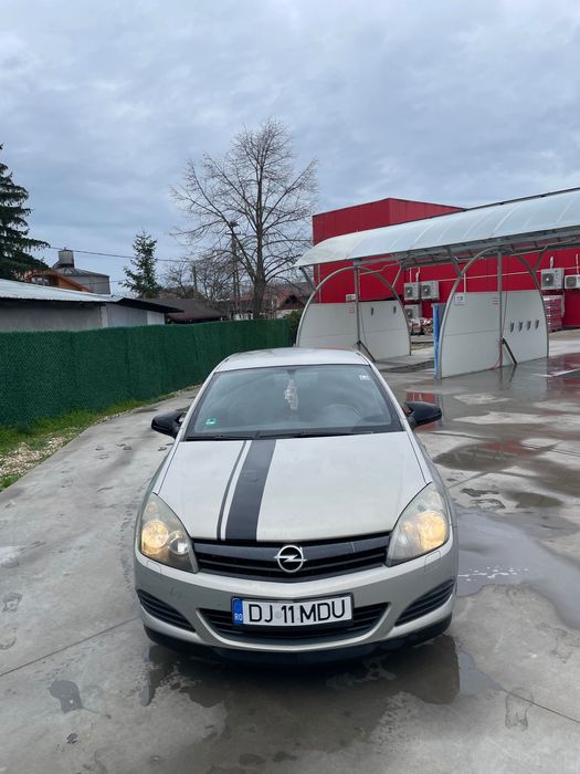 Opel astra h gtc