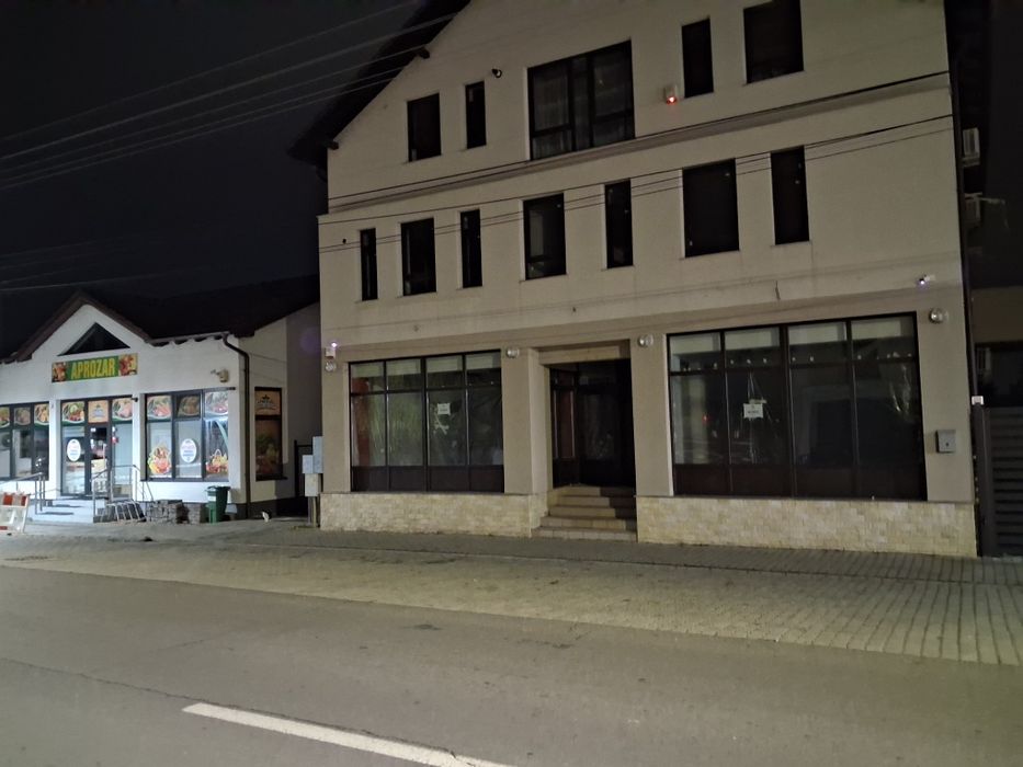 Închiriez spațiu