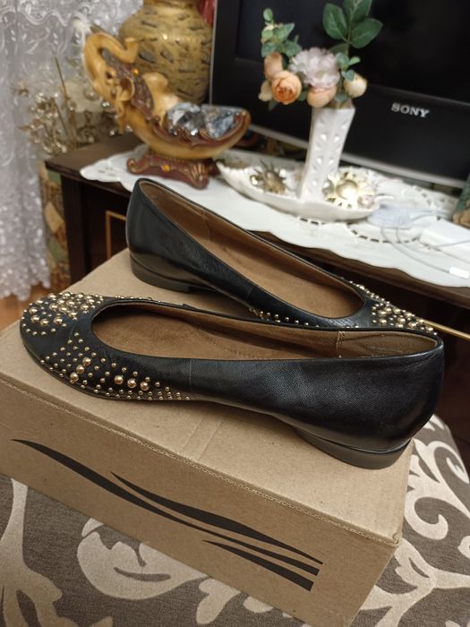 Туфли женские со стразами