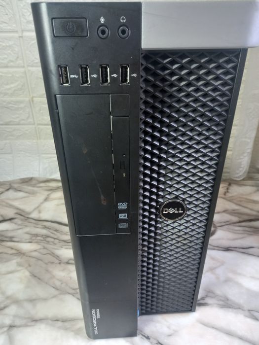 Kомпютър DELL PRECISION T5600 Intel Xeon E5-2670 32gb RX 570