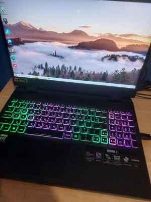 Acer Nitro 5 Геймърски лаптоп