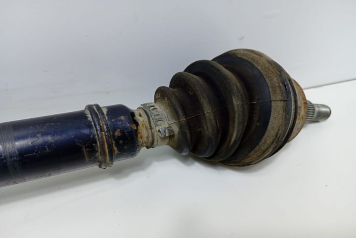 Planetara dreapta  1.6 Benzina 16V Volkswagen VW Golf a 4-a generatie