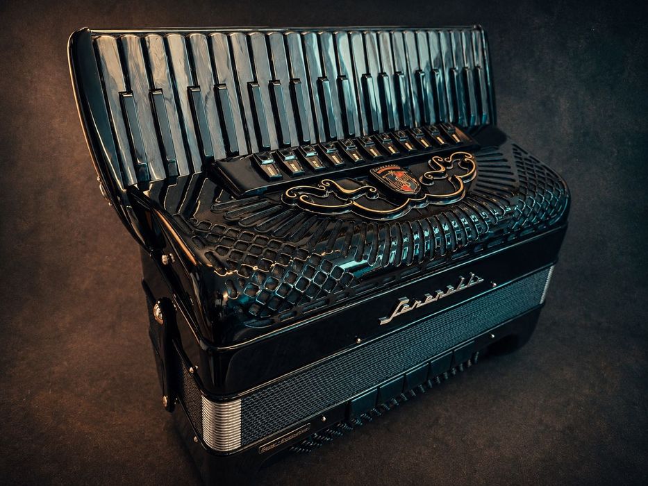 Acordeon digital Serenelli Assassino