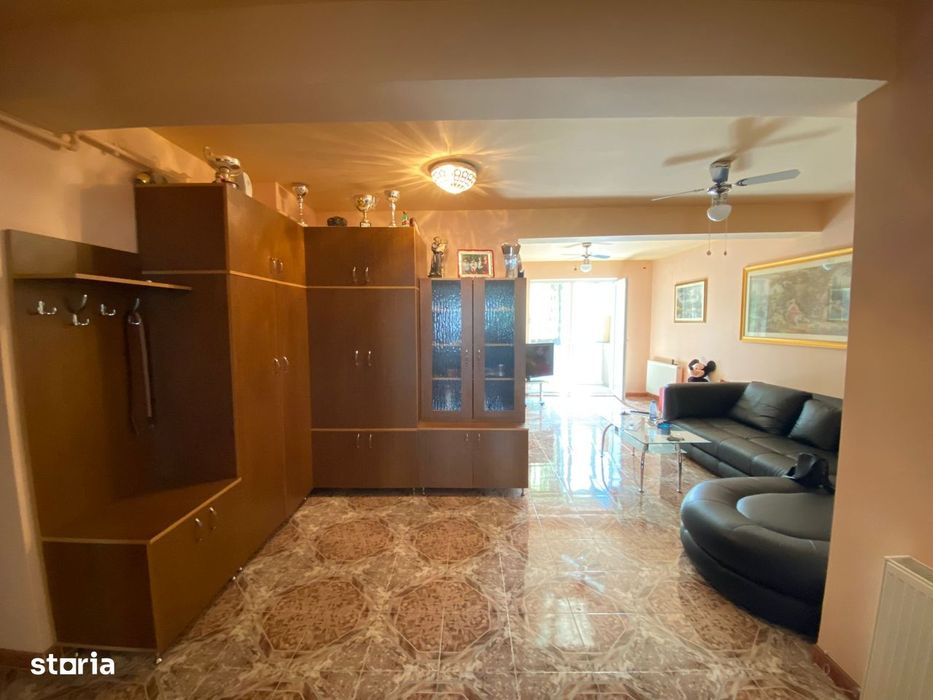 Sub pretul pietei! Apartament 3 camere, 73mp, parcare, Florilor