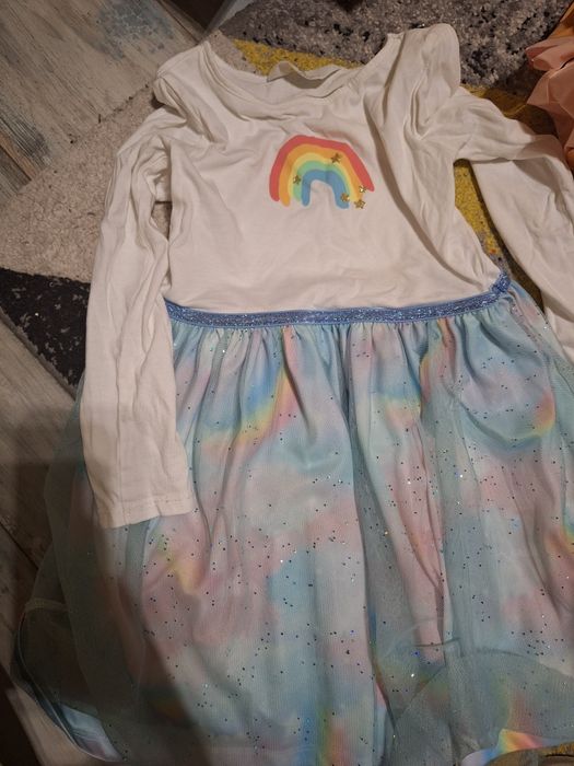 Дрехи и обувки от 6 месеца до 8 години