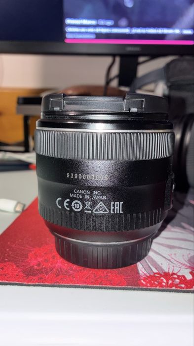 Canon 35mm f.2 Is Ef