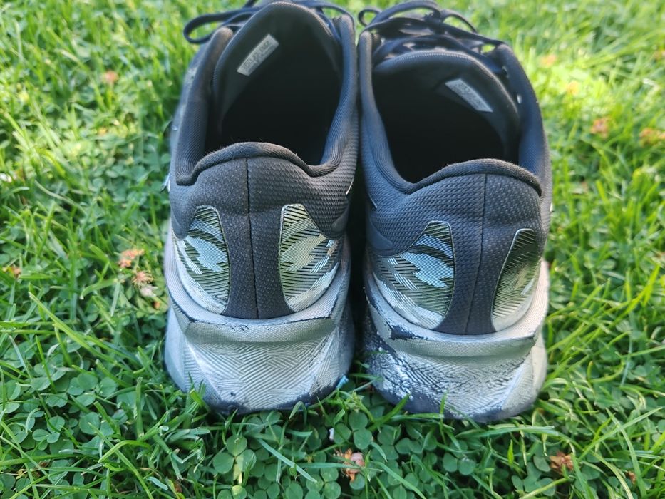 Asics novablast Platinum
