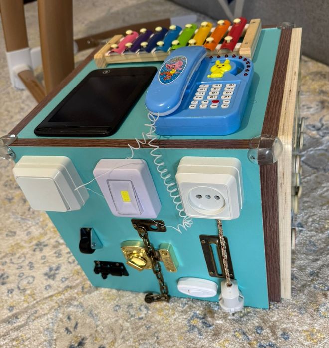 продам развивающую игрушку