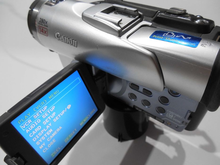 Vand miniDV camera Canon MVX200 si telecomanda