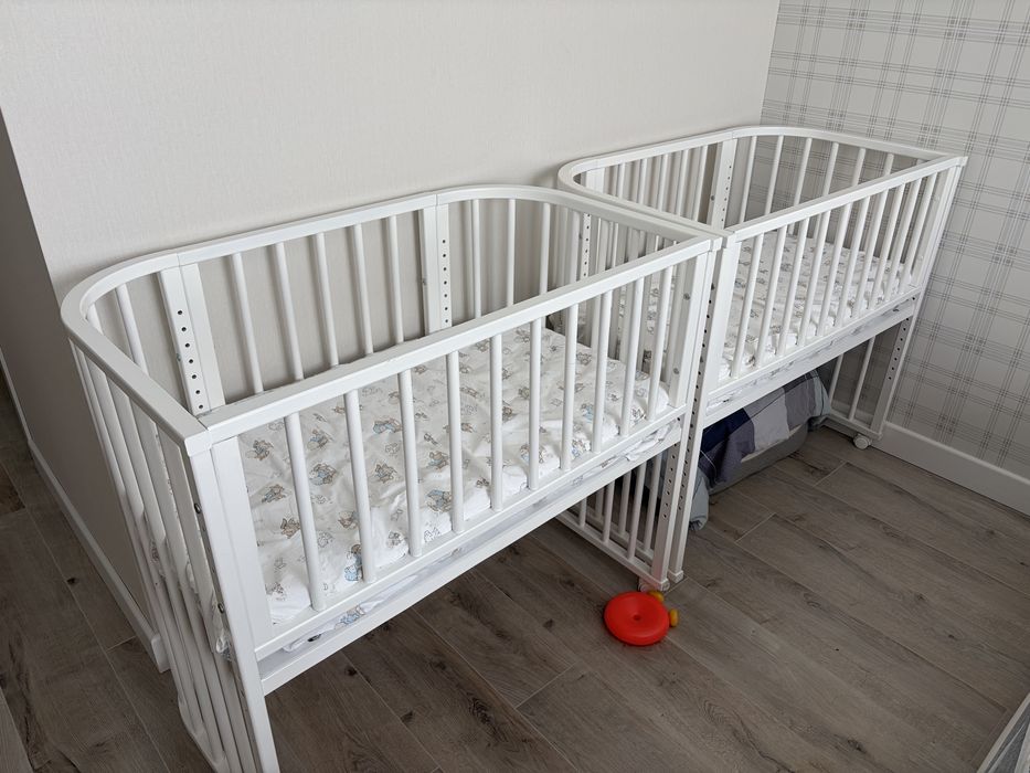 Продам детские кроватки