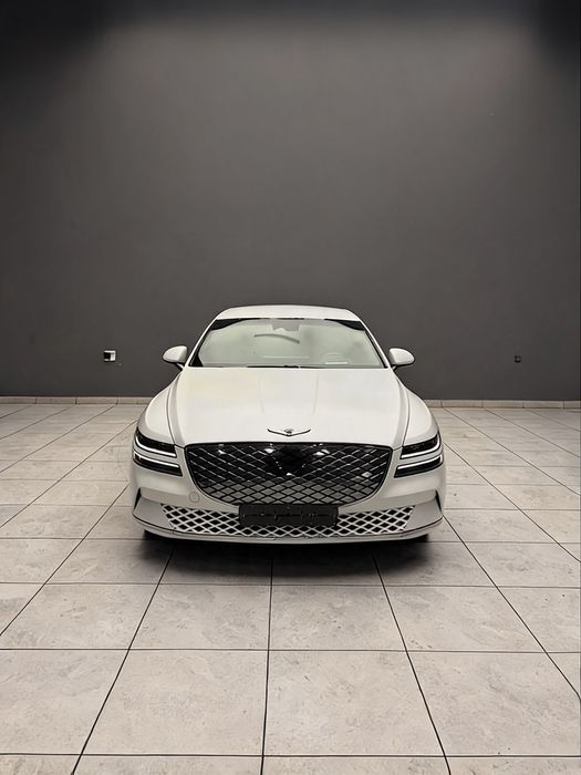 Genesis     G80