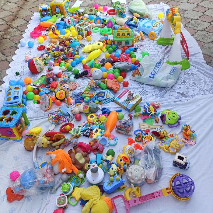 Игрушки, погремушки для малыша