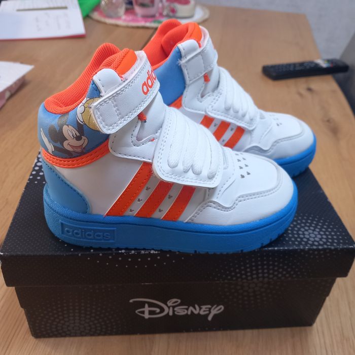 Маратонки adidas Disney 25