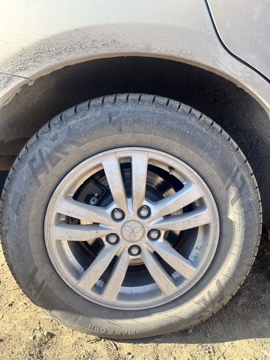 Продам от кроссовера R16