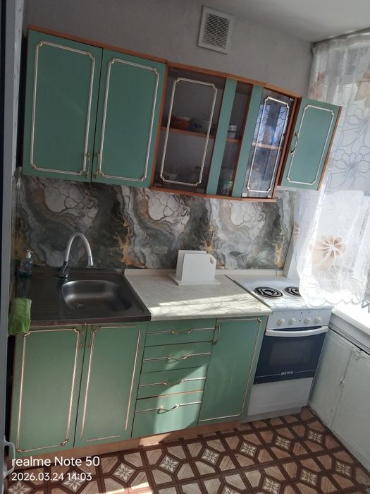 Продам 2 комнатную квартиру в центре Аксу