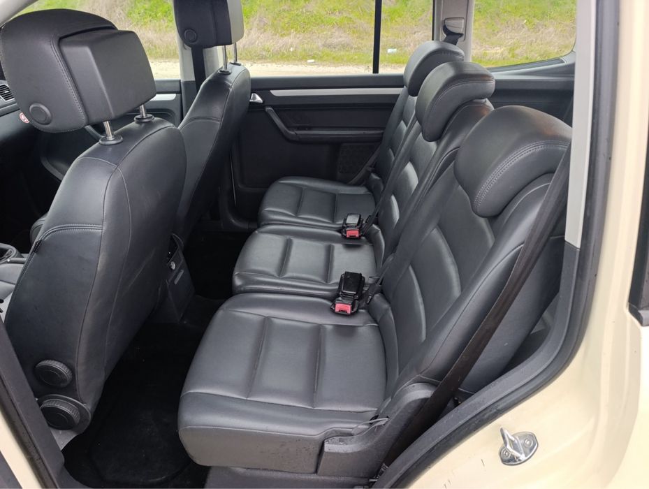 VW Touran1.6 TDi 6+1 105к.с.