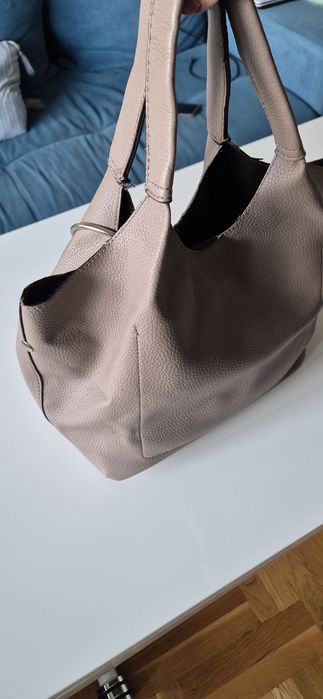 2бр.чанти на Guess
