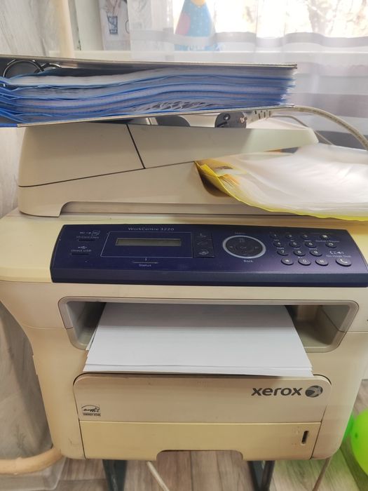 Принтер 3а1 в робочем состояний