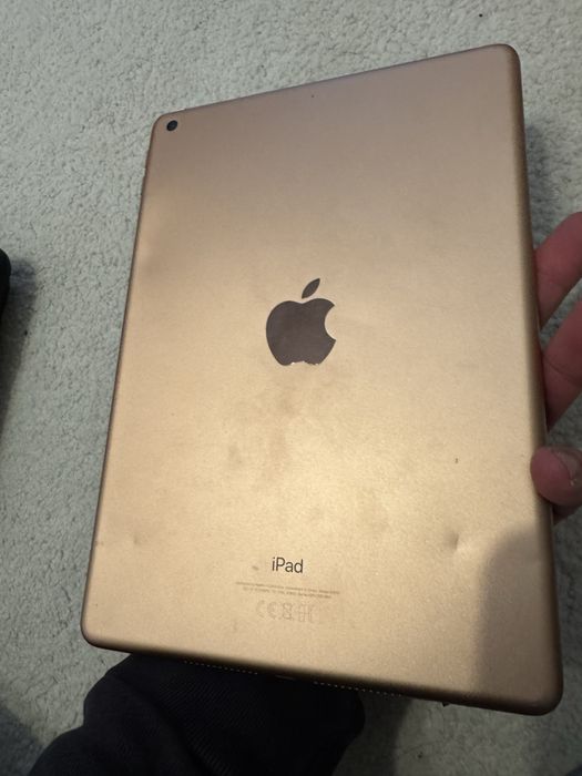 Ipad A1893 ecran spart, fara cont