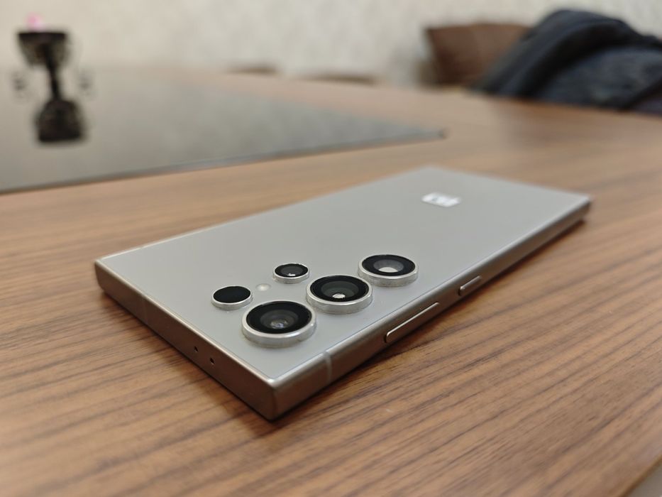 Samsung S24 Ultra - 512gb + Гаранция - Titanium gray