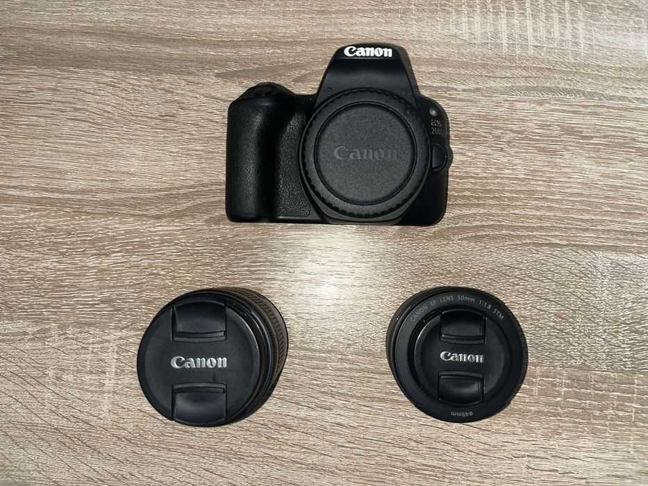 Canon 200D + canon 50mm + canon 18-55mm