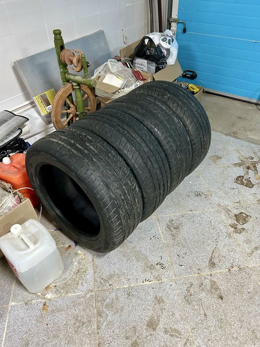 Шины летние 215/55/17